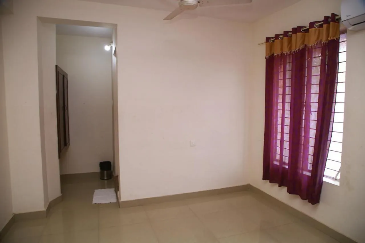 V Bee Plaza Hotel Thiruvananthapuram